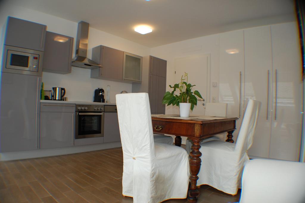 Alga Apartments Am Westbahnhof Viena Quarto foto