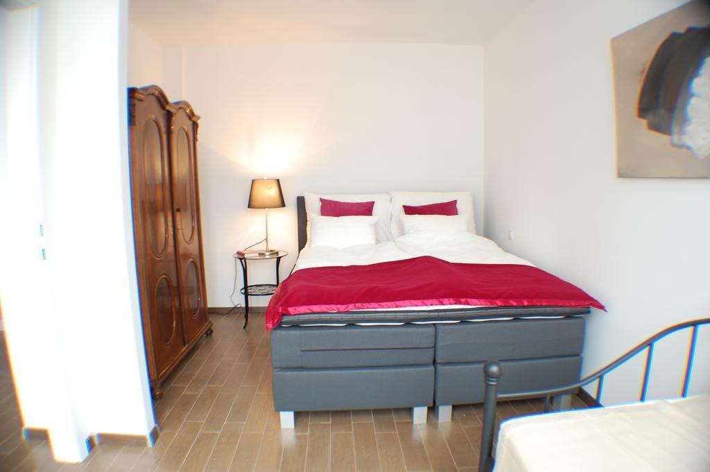 Alga Apartments Am Westbahnhof Viena Quarto foto